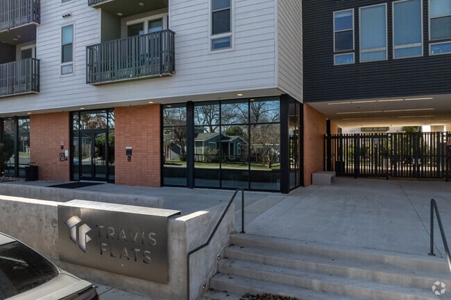 Travis Flats