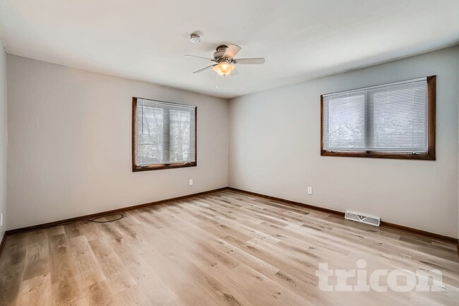 Photo - 19955 Chili Ave W