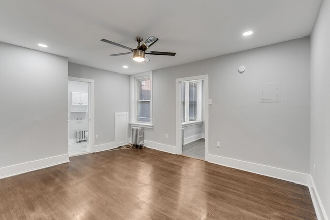 Photo - 202 W Sedgwick St Unit B