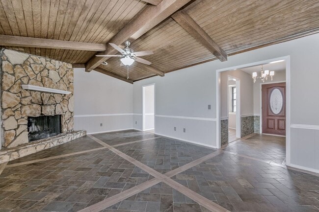 Photo - Spacious Puckett West Home For Lease