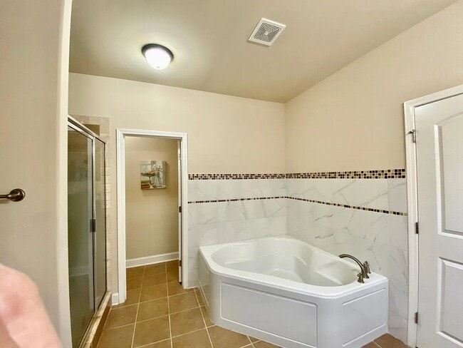 Photo - 115 Woodvale Dr
