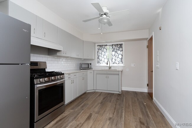 Photo - 2470 Eggert Rd