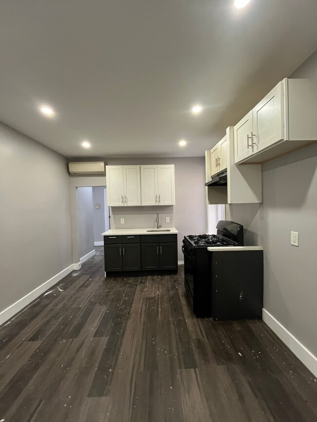 Photo - 96 Brown Pl Unit SingleFa