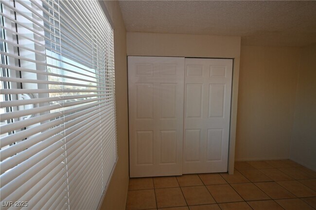 Photo - 3021 E Carey Ave Apartment Unit 6