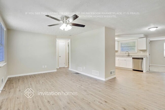 Photo - 6265 Lakeview Dr