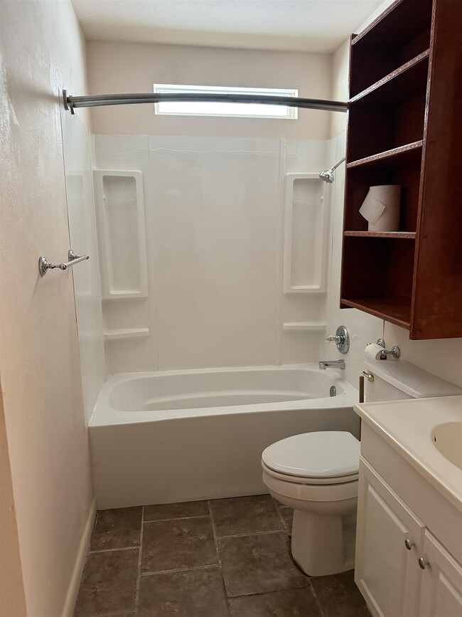 Photo - 408 W Main St