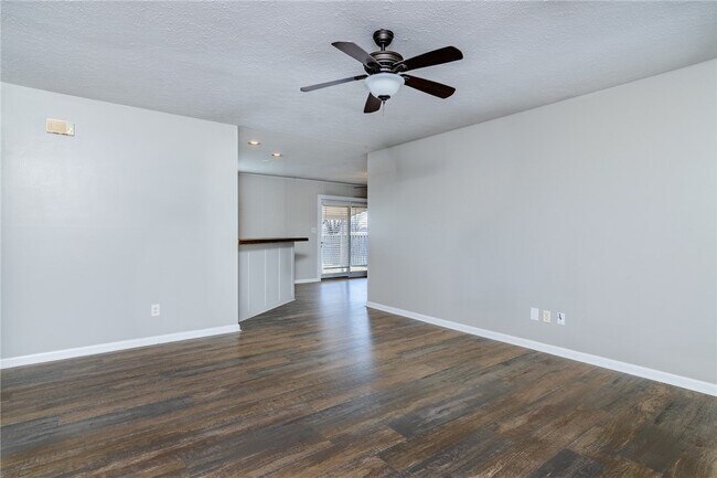 Photo - 1208 NE 3rd St