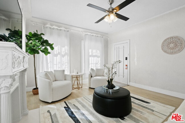 Photo - 442 N Orange Grove Ave