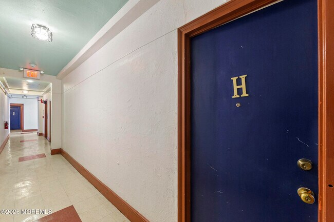 400 Deal Lake Dr Unit 7H