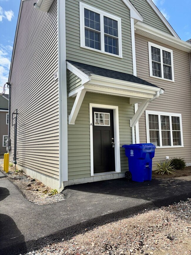 Photo - Brand New Townhouse-Style Living with Modern Finishes