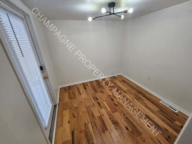 Photo - 8104 McGee St Unidad Apt 2
