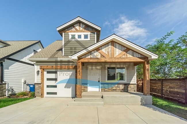 Building Photo - 2 Bedroom 2 Bath Home with Attached Garage...