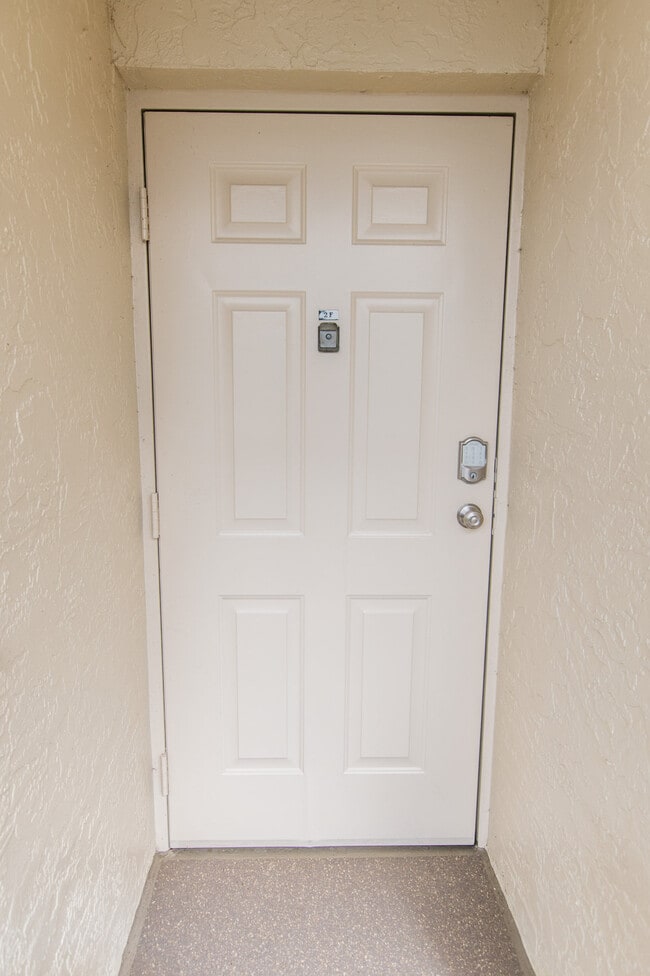 Photo - 1000 Cove Cay Dr