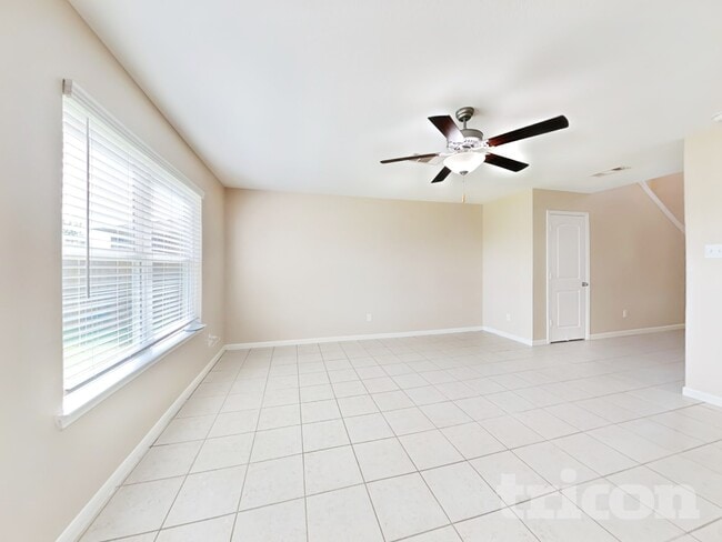 Photo - 908 American Monarch Dr