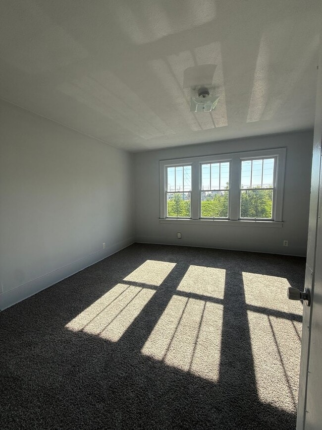 Photo - Beautiful 4/2 Home