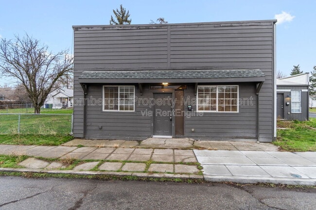 Building Photo - 2229 E Boone Ave