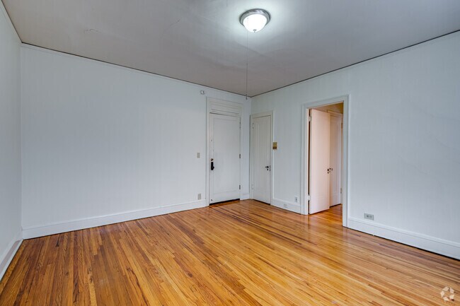 2635 Girard - 1BR, 1BA - 700SF - Unit 1 - Living Room