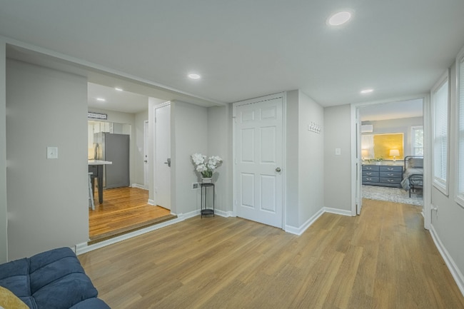 Photo - 230 Habersham Dr
