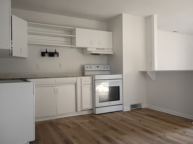 Photo - Updates....Updates.....Updates!!!! 3 Bed 2...