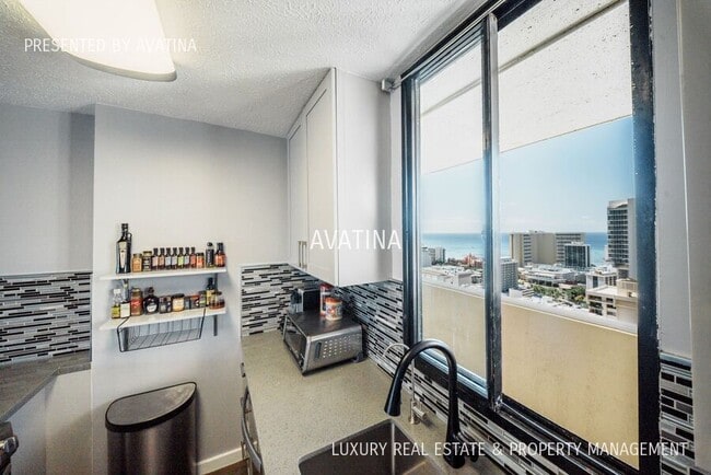 Photo - 2121 Ala Wai Blvd