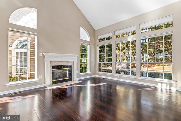 Photo - 412 Overlook Dr