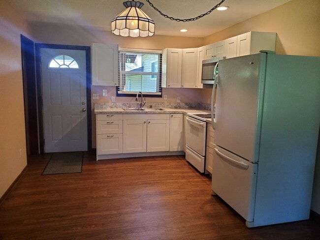 Photo - 2541 58th St