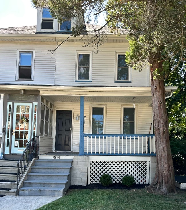 Photo - 808 Belmont Ave