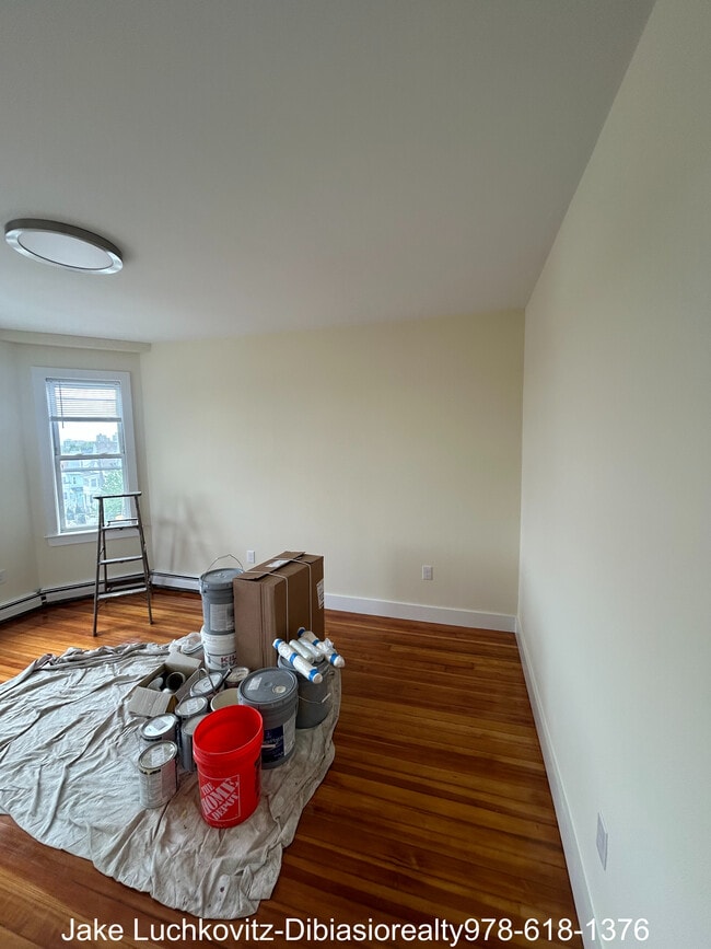 Building Photo - 2 Malden St Unit #3
