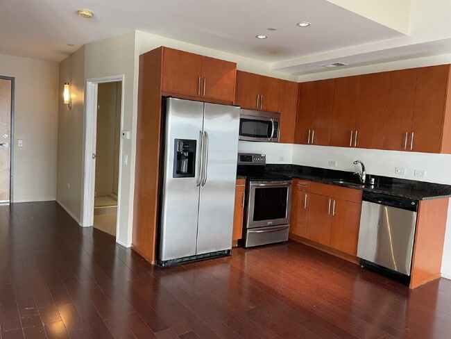 Building Photo - Studio in The Montage! Unit 516