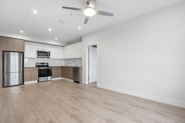 Photo - 1516-1516 McCallum Rd