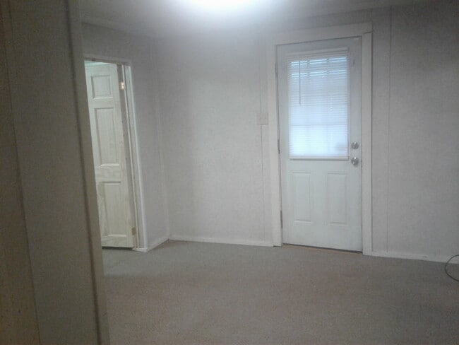 Photo - 2115 N Grace Ave