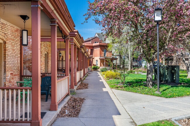 Walkway - Greenway Place