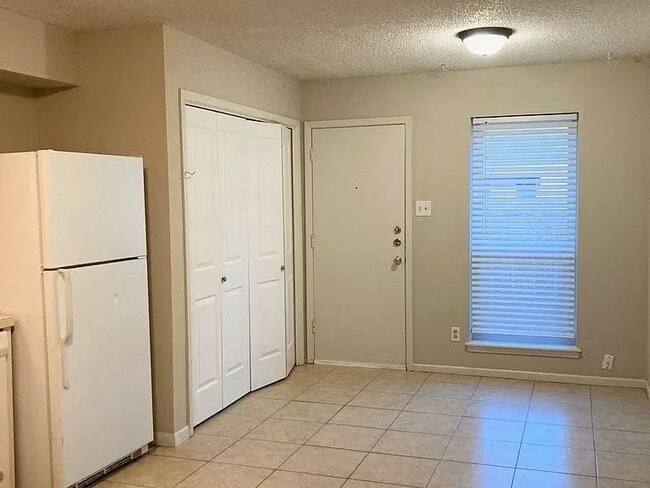 Photo - 733 Chaparral Cir Unit 1
