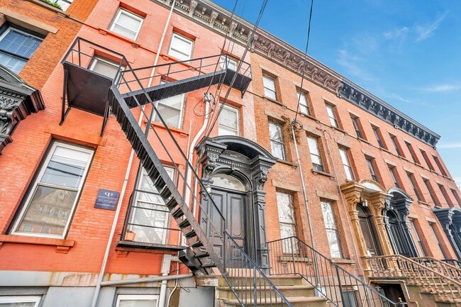 Photo - 42 Trumbull Street