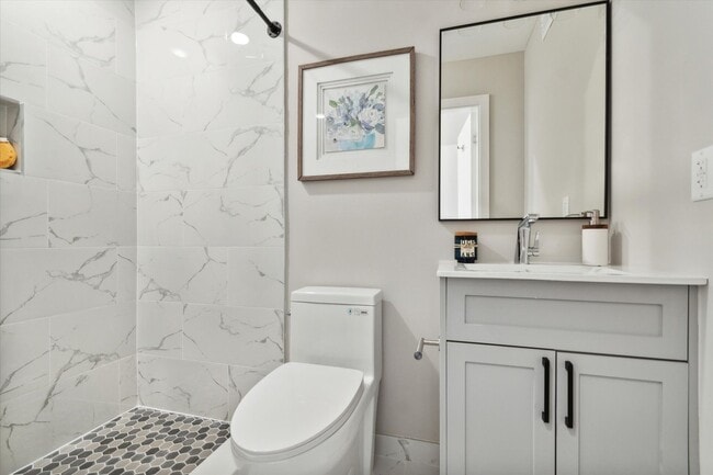 Photo - Luxurious New Construction Bi-Level 3-bedroom Unit in Wharton Centre Development Unidad 2