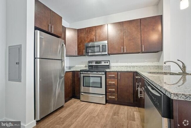Building Photo - 1 Bridge St Unit 1B-1-1330 Rental
