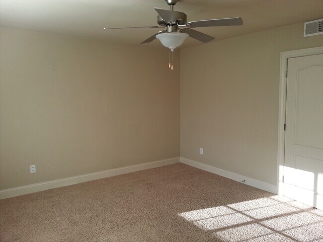 Photo - AVAILABLE FALL 2024!! 1 bedroom, 1 bath L...