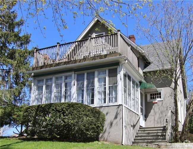 Building Photo - 123 Pine St Unit 1 Rental