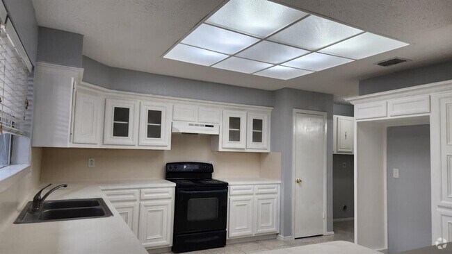 Building Photo - 22306 Woodrose Dr Rental