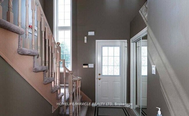 Photo - 36 Bramcedar Cres