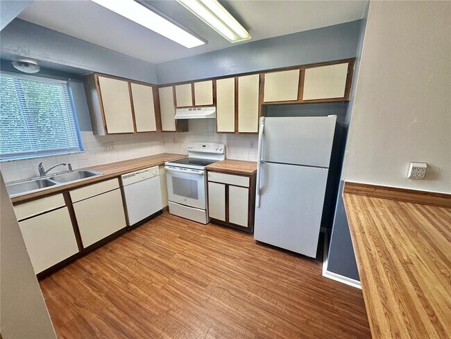 Photo - 2549 S Oak Ave Unit C