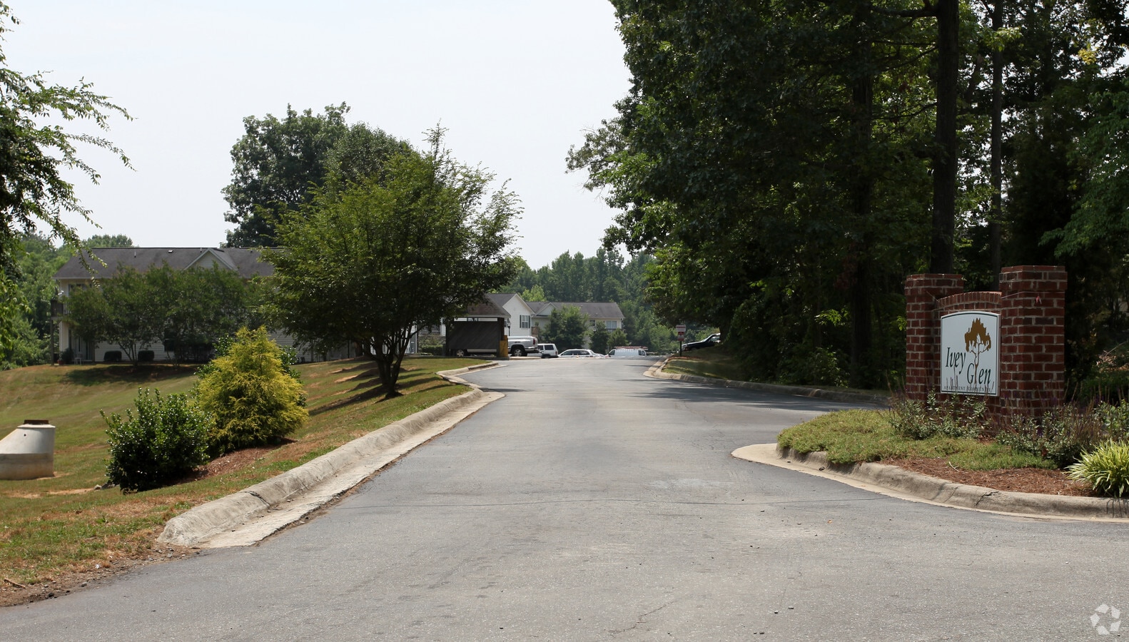 Ivey Glen Apartment Community - Ivey Glen Apartment Community