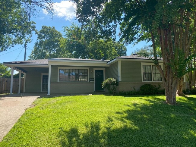 Building Photo - 3BR in Broadmoor