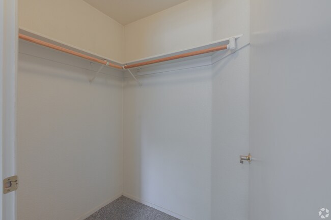 Pomona West Student Apartments