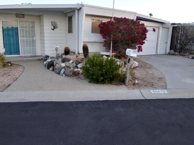 Building Photo - 69470 Midpark Dr Rental