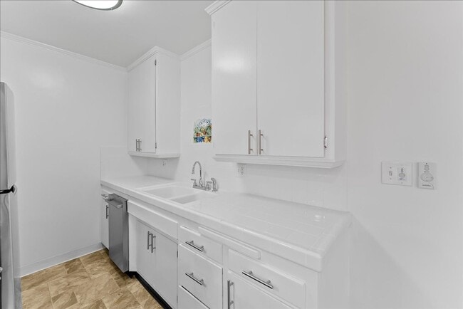 Photo - 1739 Washington Way Unidad 02