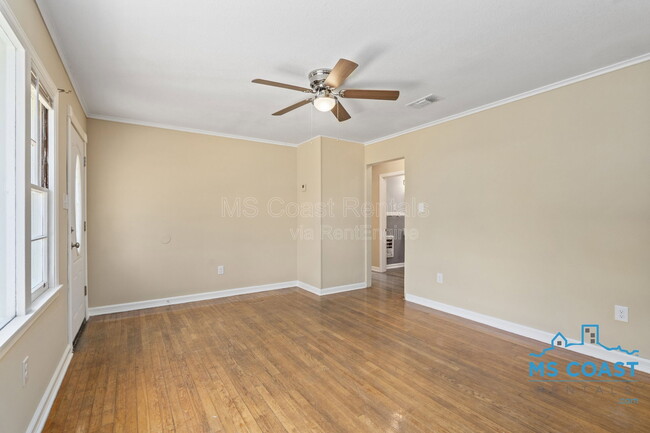 Photo - 2050 North Dr