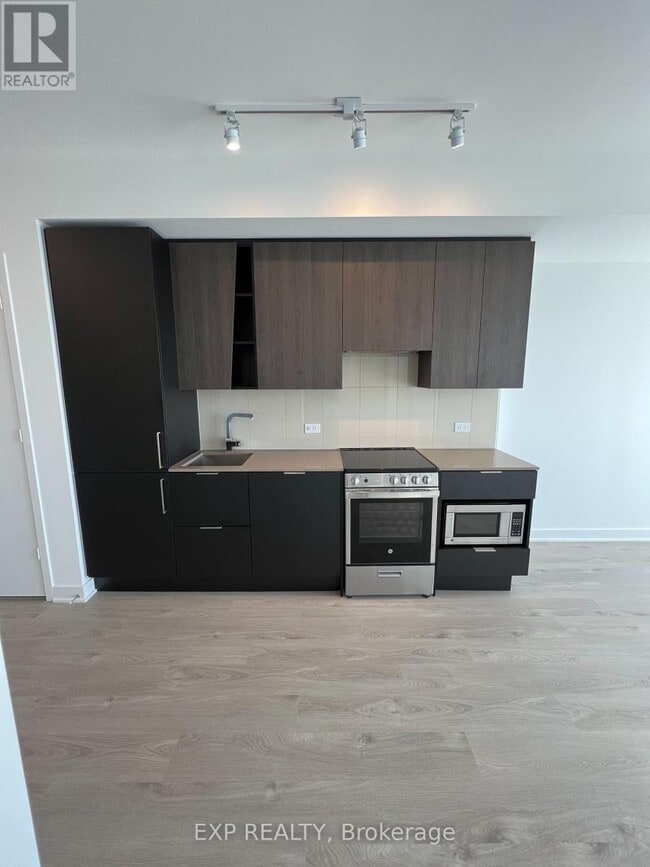 Photo - 3900 Confederation Pkwy Unit 1905