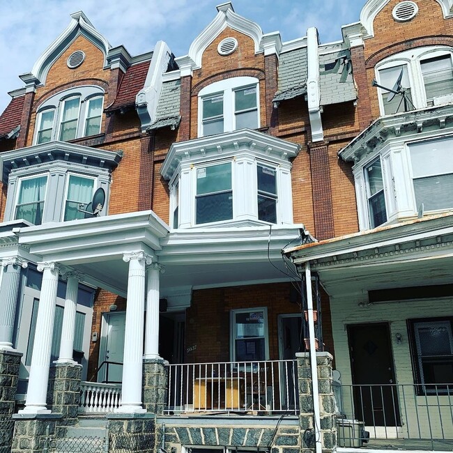 Building Photo - 5037 Springfield Ave Unit Apt. 2
