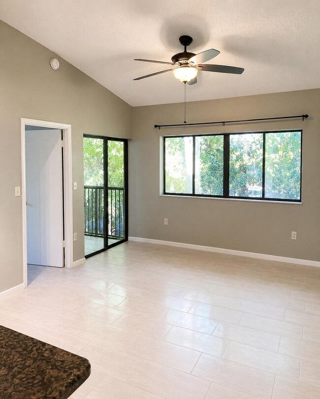 Photo - 2550 SW 18th Terrace Unidad 1606